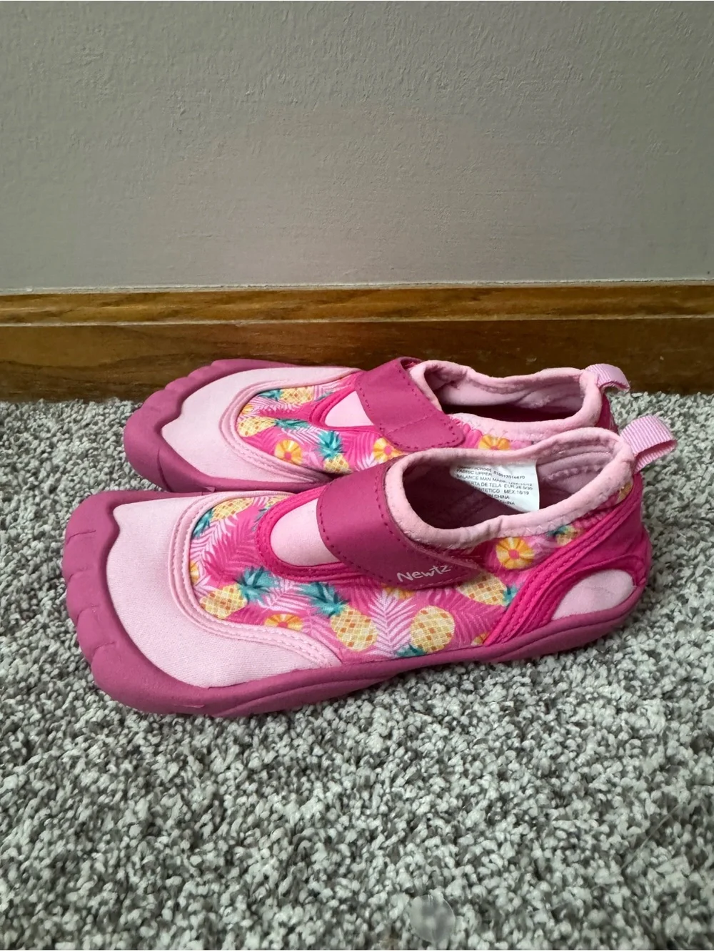 Newtz Pink Pineapple Water Shoes Size 11/12